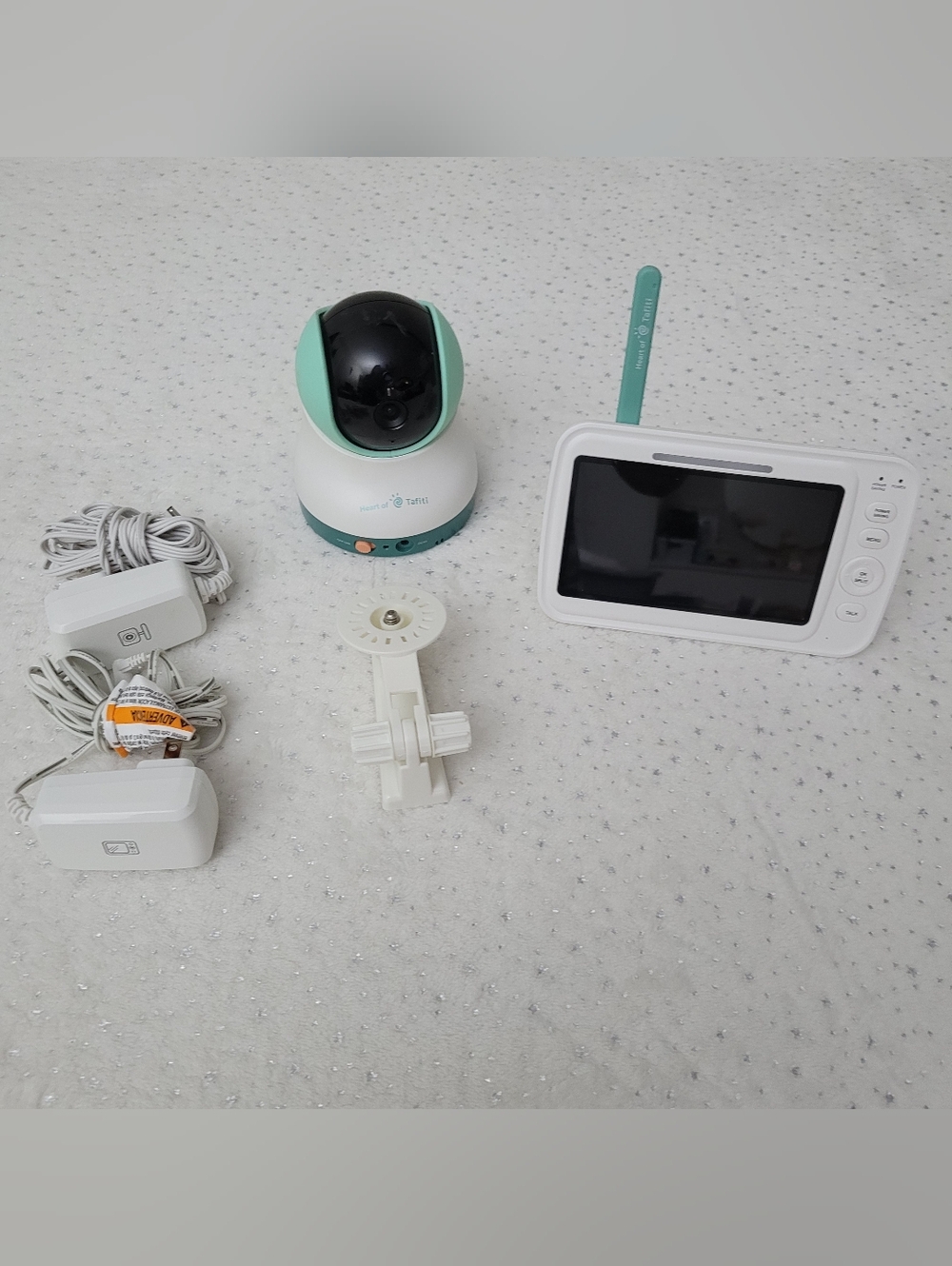 Heart of Tafiti Model HT 55355PR Video Baby Monitor